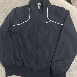 Nike women’s Dark Gray Windbreaker Jacket